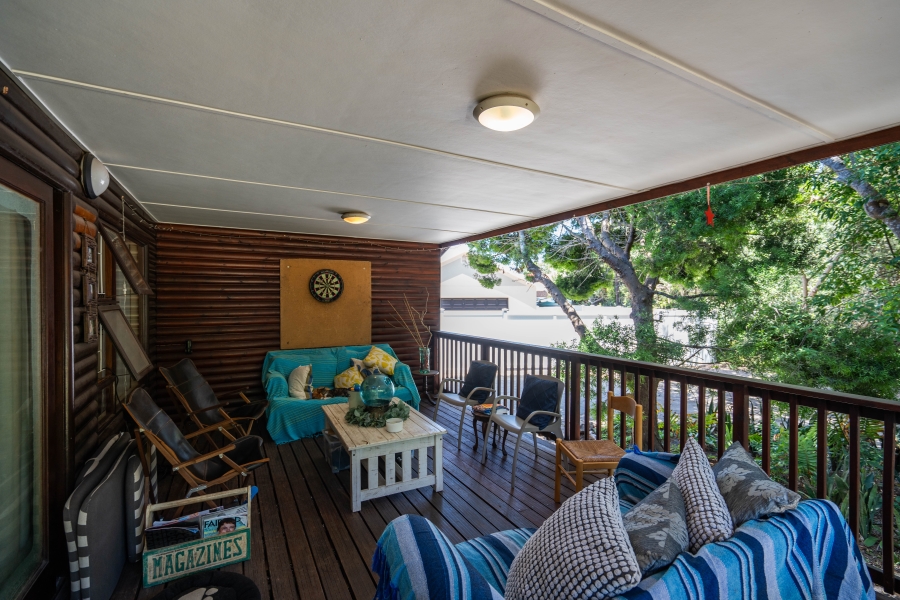 5 Bedroom Property for Sale in Seafield Eastern Cape